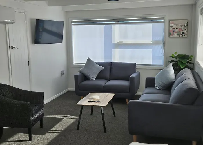 Redwood Apartments
