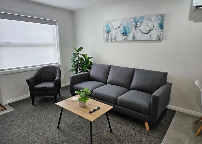 Redwood Apartments